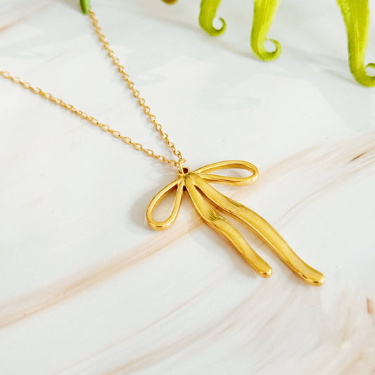 Bow Pendant Necklace